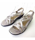 クラークス clarks structured サンダル クロスベルト 軽量 コンフォートサンダル UK 3.5 D シルバー 22.5cm くつ 靴 シューズ