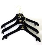 シャネル CHANEL ハンガー ココマーク 3本セット ベロア ベルベット 黒 ブラック ブランド小物 クローゼット 収納品