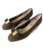 サルヴァトーレフェラガモ Salvatore Ferragamo パンプス ヴァラ リボン 本革 スエード レザー 6 C カーキ グリーン 23.0cm くつ 靴 シューズ イタリア製