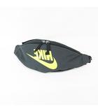 ナイキ NIKE バッグ ウエストバッグ ボディバッグ ロゴ プリント グレー ブラック 黒