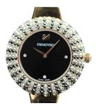 スワロフスキー SWAROVSKI 腕時計 ウォッチ クォーツ ロゴ ラインストーン 黒文字盤 ゴールド色 ■GY18 /MQ