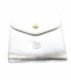 イルビゾンテ IL BISONTE ダブルフラップウォレット 三つ折り財布 レザー シルバー色 17-10740 /SR