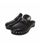 プラダ PRADA サンダル ミュール トライアングルロゴ 三角プレート スタッズ レザー 8 黒 ブラック 2Z2993