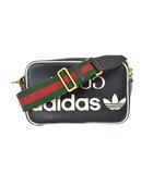 グッチ GUCCI アディダス adidas ロゴ レザー ショルダーバッグ 黒 ブラック 702427 ☆AA★