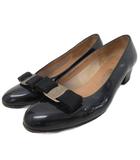 サルヴァトーレフェラガモ Salvatore Ferragamo パンプス ラウンドトゥ ヒール ロゴ金具 リボンモチーフ 6.5 24cm 黒 ブラック ■IBO93