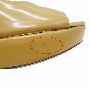 美品 ミュウミュウ miumiu エナメル パテントレザー オープン