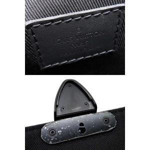 ルイヴィトン LOUIS VUITTON Sロック ヴェルティカル ウェアラブル ウォレット ショルダーバッグ モノグラム トリヨン レザー M81524 ブラック 黒 美品 ☆AA★ メンズ