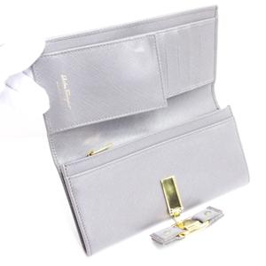 サルヴァトーレフェラガモ Salvatore Ferragamo ヴァラリボン 長財布 
