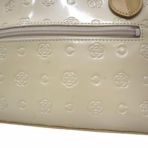 CLATHAS チャーム付き トートバッグ CLATHAS クレイサス トートバッグ 肩がけ ハンド エナメル