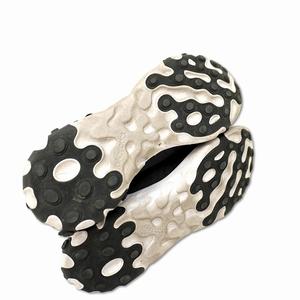 ナイキ NIKE EACT ELEMENT 55 リアクトエレメント 55 スニーカー ランニングシューズ 24.0 ブラック × ホワイト レディース