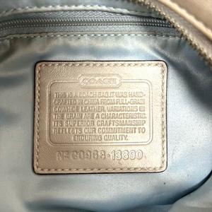 コーチ COACH ハンドバッグ ワンハンドル 無地 ステッチ チャーム ファスナー開閉 白 ホワイト 銀 シルバー レディース
