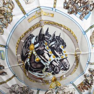 エルメス カレ90 CHEVAUX DE TRAIT 輓馬 スカーフ HERMES エルメス カレ90 CHEVAUX DE TRAIT 輓馬ベージュ - メルカリ