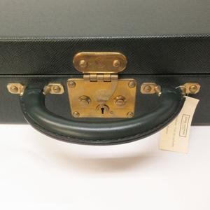 ルイヴィトン LOUIS VUITTON タイガ エピセア プレジデント M30004