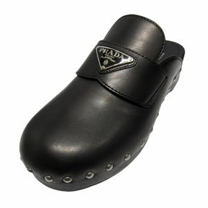 ◆新品◆PRADA◆サボ レザー◆三角ロゴプレート◆ブラック◆国内正規品 ◇新品◇PRADA◇サボ レザー◇三角ロゴプレート◇ブラック◇国内