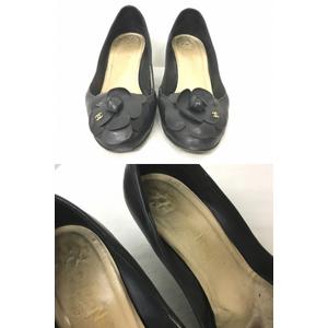 ☆美品☆ CHANEL カメリアパンプス　ココマーク　レザー　ブラック系　35 オンラインストア・買取入荷】2024 CHANEL ココマーク カメリア