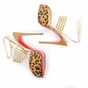クリスチャンルブタン Christian louboutin スタッズ サンダル