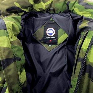 カナダグース CANADA GOOSE 国内正規 美品 3808M WYNDHAM PARKA ダウン