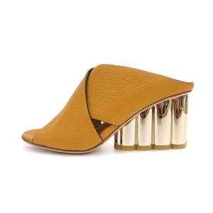 サルヴァトーレフェラガモ Salvatore Ferragamo LASA 70 フラワー 