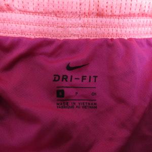 ナイキ NIKE スポーツウェア ショート パンツ S ピンク ランニング ショーツ 895864-615 インナーパンツ付き レディース
