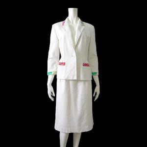 レオナール LEONARD スカートスーツ 上下 セットアップ ロゴ 花柄 