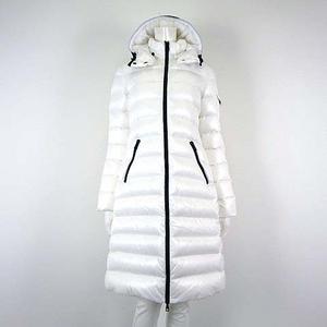 モンクレール　ホワイトロングコート ウエストゴム付き モンクレール ホワイトロングコート ウエストゴム付き