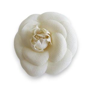 シャネル CHANEL カメリア コサージュ ブローチ 花 ピンブローチ ホワイト 白系 アクセサリー レディース