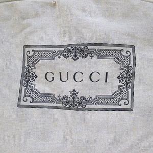 グッチ GUCCI ガーメントカバー ブランドロゴ 洋服入れ ベージュ系 小物 その他