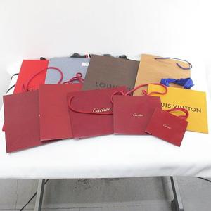 ルイヴィトン LOUIS VUITTON 10枚セット 紙袋 ショッパー ショップ袋 純正 付属品 ロゴ デザイン違い サイズ違い カルティエ Cartier / フェラガモ Ferragamo / トムブラウン THOM BROWNE 赤系 レッド その他