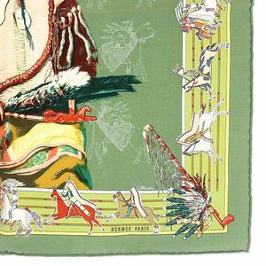 ☆未使用品☆HERMES プチカレ パウニー族の首長 スカーフ ミニ 絹 緑 未使用 HERMES プチカレ Pani La Shar Pawnee エルメス パウニー