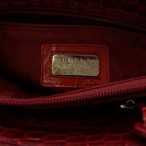 【美品】 フルラ　フロー ショルダーバッグ 2way オールレザー　レッド　シボ ほぼ新品】FURLA 2wayショルダーバッグ