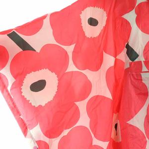 マリメッコ レインポンチョ スオム marimekko（マリメッコ）の「PIKKU SUOMU/RAIN PONCHO（レイン