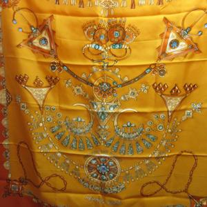 エルメス HERMES 美品 カレ90 PARURES DES SABLES 砂漠のアクセサリー スカーフ シルク ショール 大判 オレンジ ☆AA★ レディース