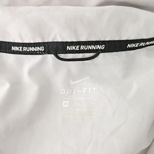 ナイキ NIKE DRI-FIT ハーフジップ ウインドブレーカー ウインドジャケット プルオーバー 総柄 M ライトグレー 0915 レディース