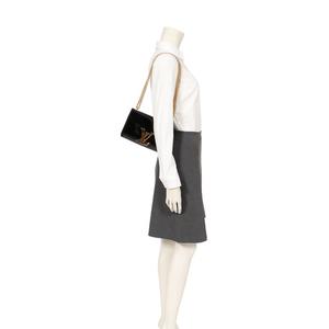 美品　ルイヴィトン　ヴェルニ　ポシェット　ルーシー　ノワール LOUIS VUITTON （新品・未使用品）ルイ ヴィトン LV リミックス