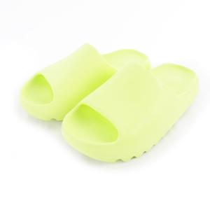 アディダス adidas サンダル YEEZY SLIDE/GLOW GREEN GX6138 イージー 