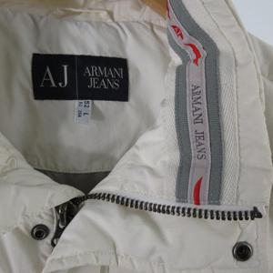アルマーニ ジーンズ ARMANI JEANS ダウンベスト ロゴ刺繍 白 ホワイト 