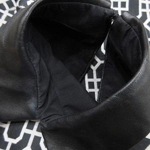 Gucci グッチ　ワンピ　ブラック　ノースリーブひざ丈ワンピース グッチ GUCCI ワンピース シャツワンピ ひざ丈 ノースリーブ