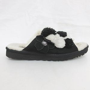 アグ UGG サンダル スリッパ ボア ムートン もこもこ 花 白 黒