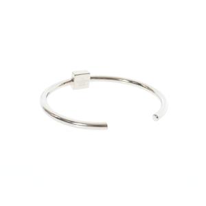 ヴァレンティノ ヴァレンチノ VALENTINO ロックスタッズ バングル