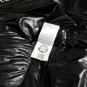 モンクレール MONCLER MONTCLA GIUBBOTTO フーデッド ダウンジャケット ブルゾン 1 ブラック 黒 G20911A00144 C0300 国内正規 メンズ