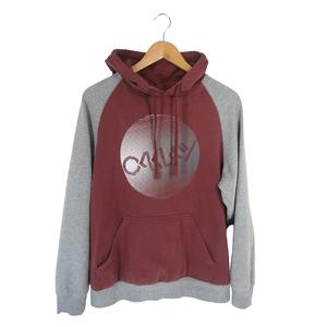 オークリー OAKLEY プルオーバー パーカー 長袖 フード 裏起毛 プリント ロゴ グレー レッド サイズS QQQ メンズ