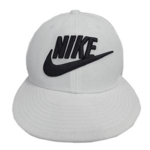 ナイキ NIKE Snapback Futura 584169-100 キャップ 立体ロゴ刺繍 ホワイト 白 ブラック 黒 メンズ レディース