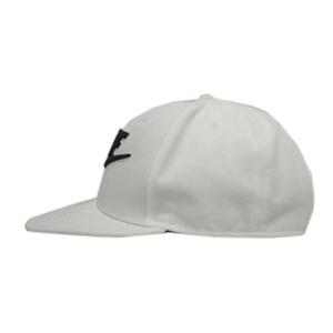 ナイキ NIKE Snapback Futura 584169-100 キャップ 立体ロゴ刺繍 ホワイト 白 ブラック 黒 メンズ レディース