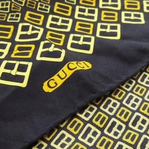 グッチ GUCCI スカーフ シルク 絹 ロゴ バックル柄 総柄 紺 ネイビー /MN2 ■GY19 レディース