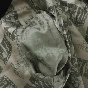 希少 ヴィヴィアンウエストウッド マン パッチワーク 変形パーカージャケット LOGOS EMBROIDERYボンバー(ブラック)（メンズ）（2612452002