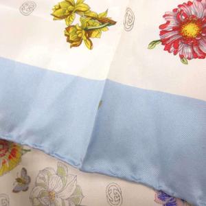 グッチ GUCCI スカーフ シルク 絹100％ フラワー 花柄 インター  