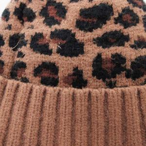 ナイキ NIKE NSW カフド POM フューチュラ ビーニー ニットキャップ 帽子 総柄 茶 ブラウン DM8403-256 /HO レディース