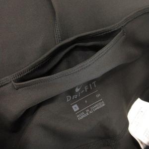 未使用品 ナイキ NIKE パンツ レギンス タイツ ロゴ ストレッチ スポーツ S 黒 ブラック BV0037-010 /AH23 レディース