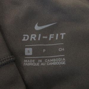未使用品 ナイキ NIKE パンツ レギンス タイツ ロゴ ストレッチ スポーツ S 黒 ブラック BV0037-010 /AH23 レディース
