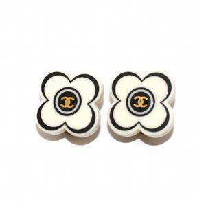 シャネル CHANEL イヤリング ココマーク カメリア クリップ式 ゴールドカラー ホワイト /KH ■OH レディース